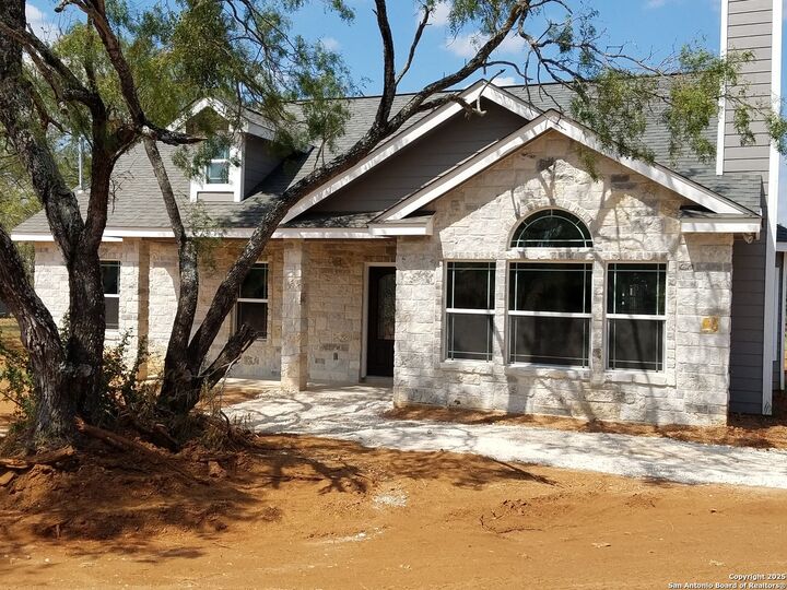 Property Photo: 7307 Tiff Nicole Ln TX 78073