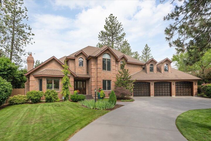 710 W Saxon Dr  Spokane WA 99203 photo