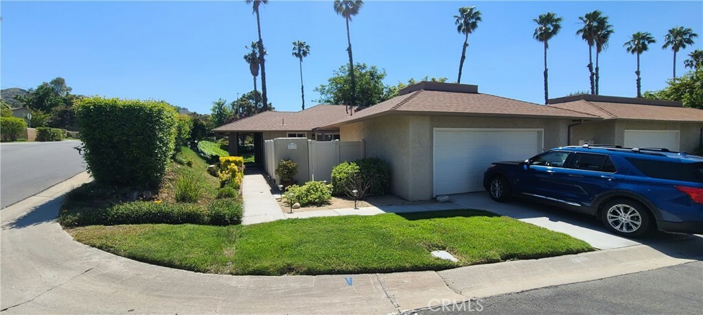 Property Photo:  26190 Rainbow Glen Drive  CA 91321 