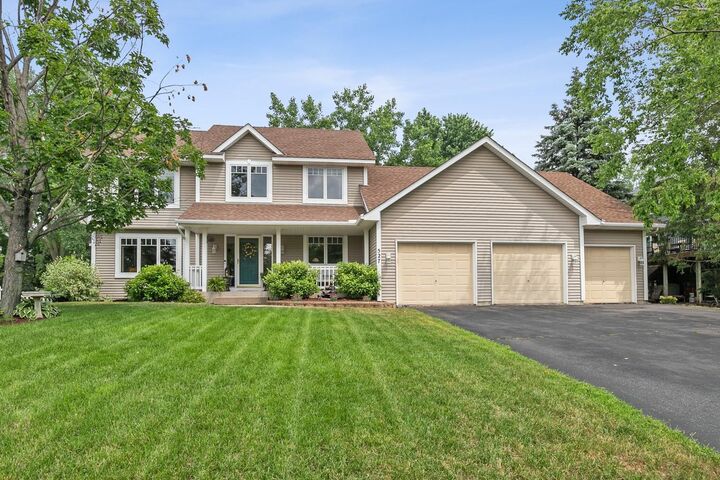 527 Red Pine Lane  Eagan MN 55123 photo