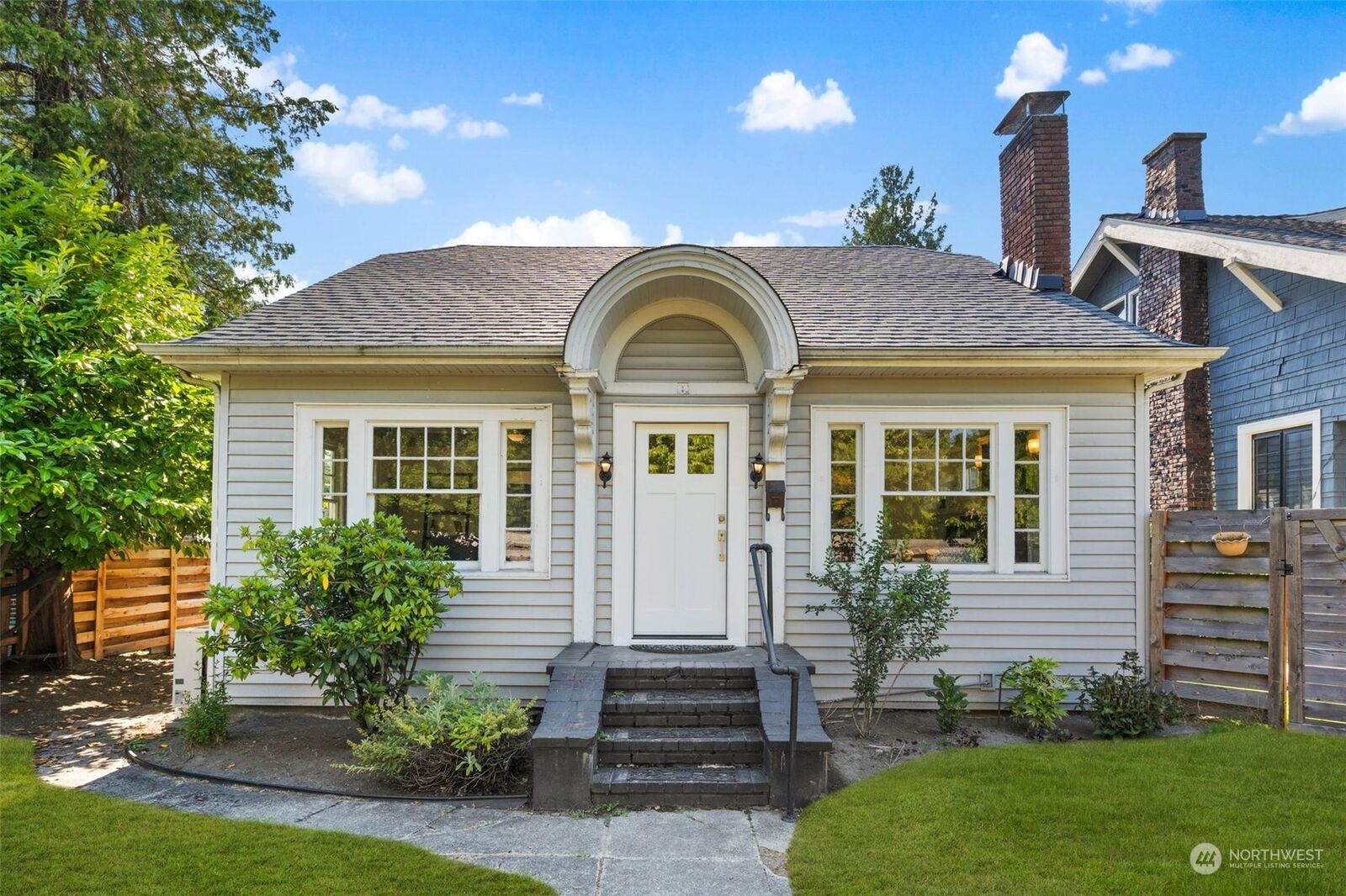 6 bed Seattle home for sale 2809 Montlake Boulevard E, Seattle, WA 98112