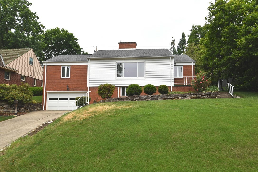 Property Photo:  346 Newburn Dr  PA 15216 