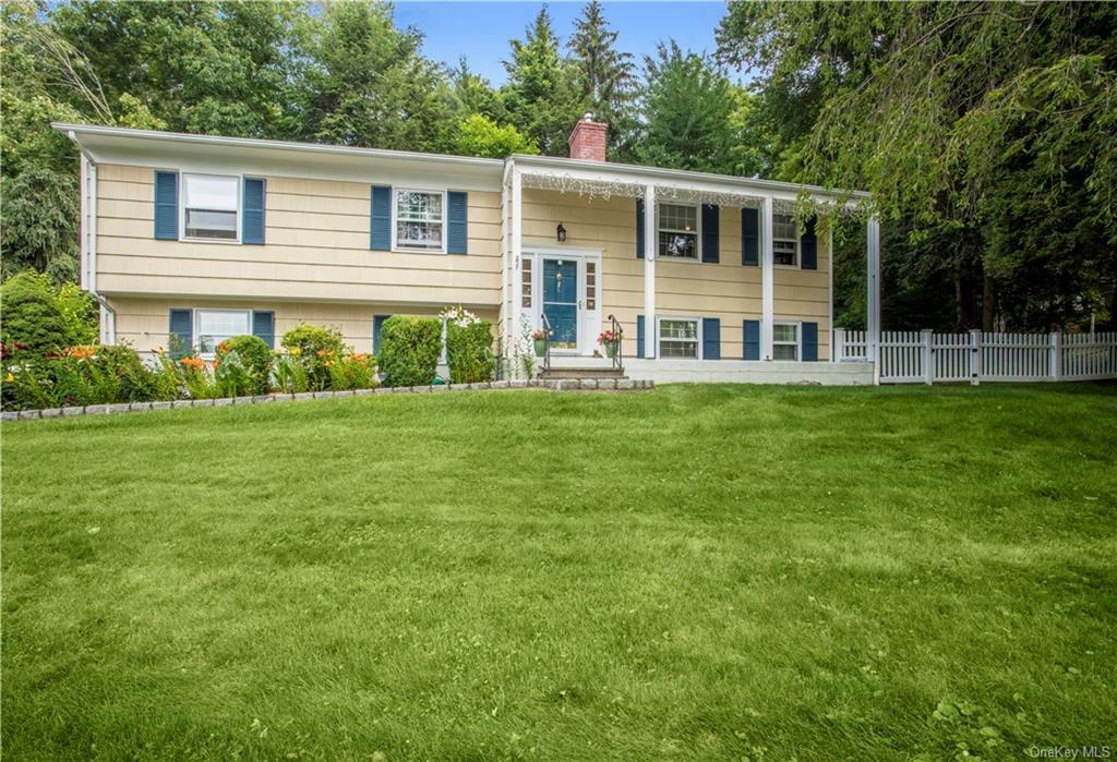 Property Photo:  78 Nottingham Road  NY 10507 