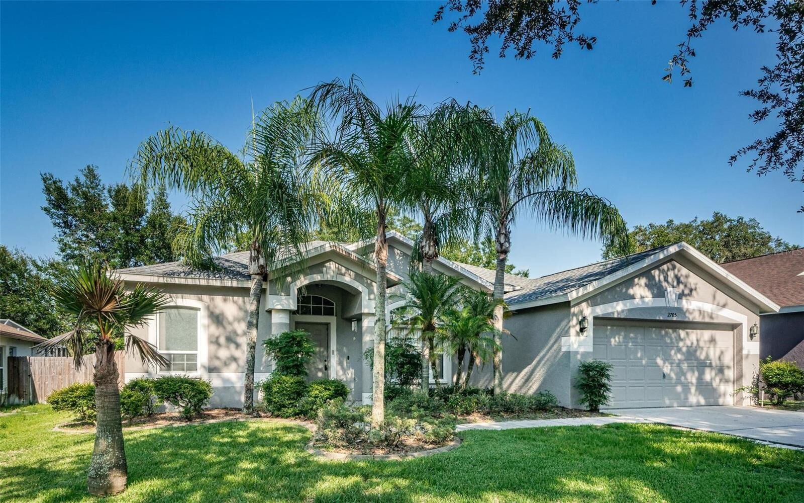 Property Photo: 2705 Brookville Drive FL 33596