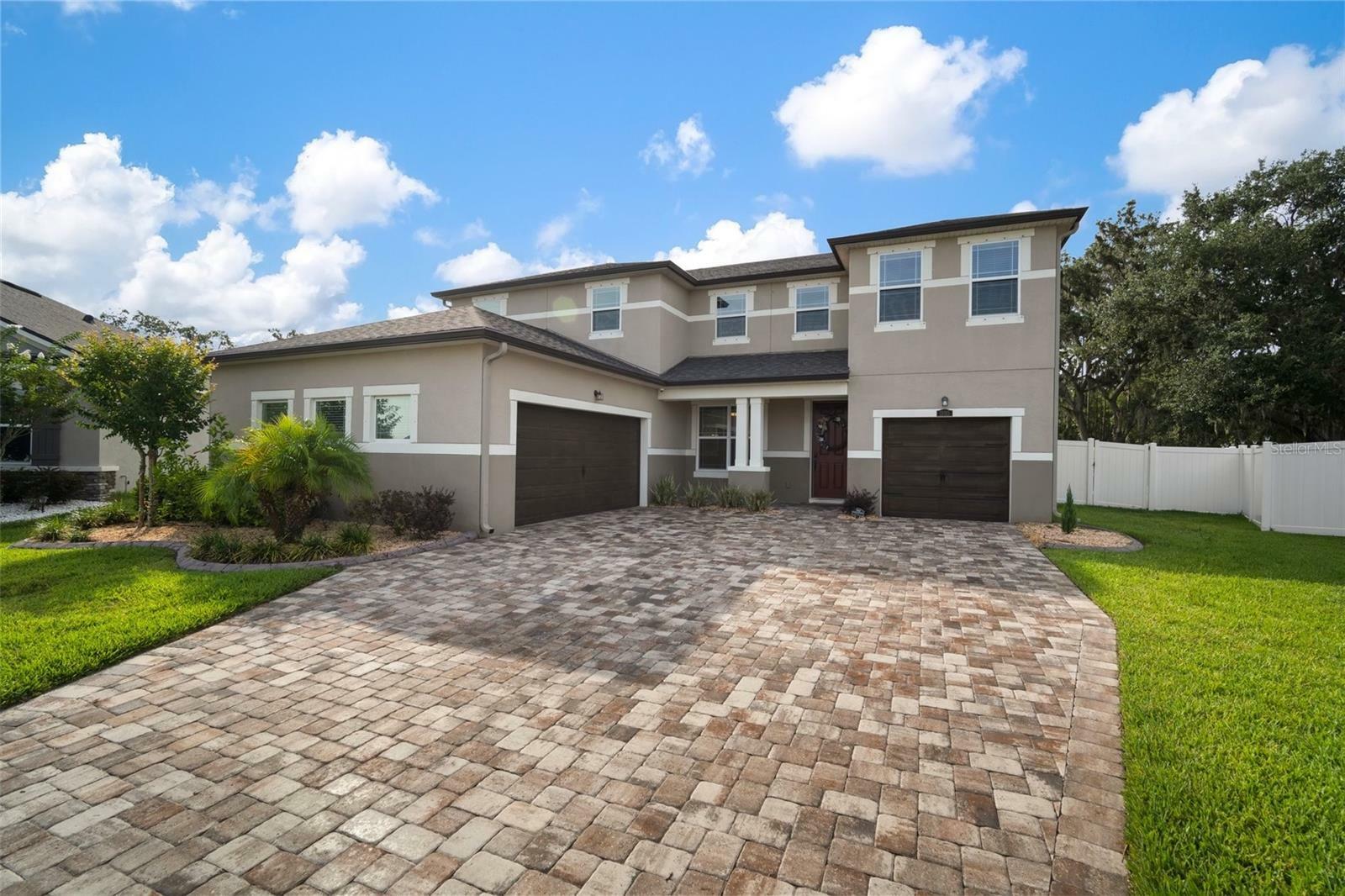 Property Photo: 13015 Satin Lily Drive FL 33579
