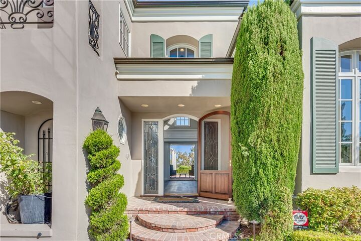 Property Photo:  8 Sunpeak  CA 92603 