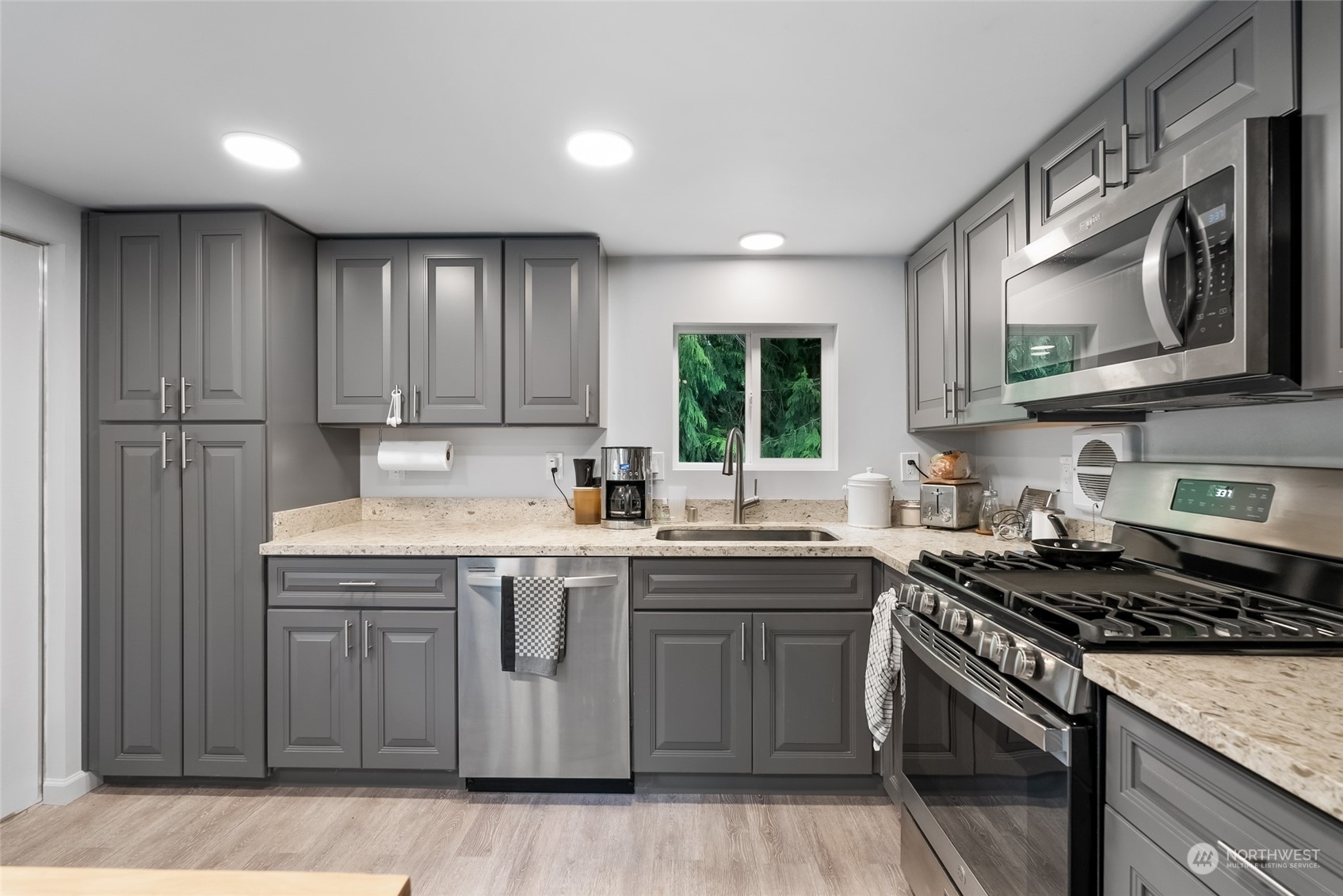 Property Photo:  14018  20th Street Ct  WA 98349 