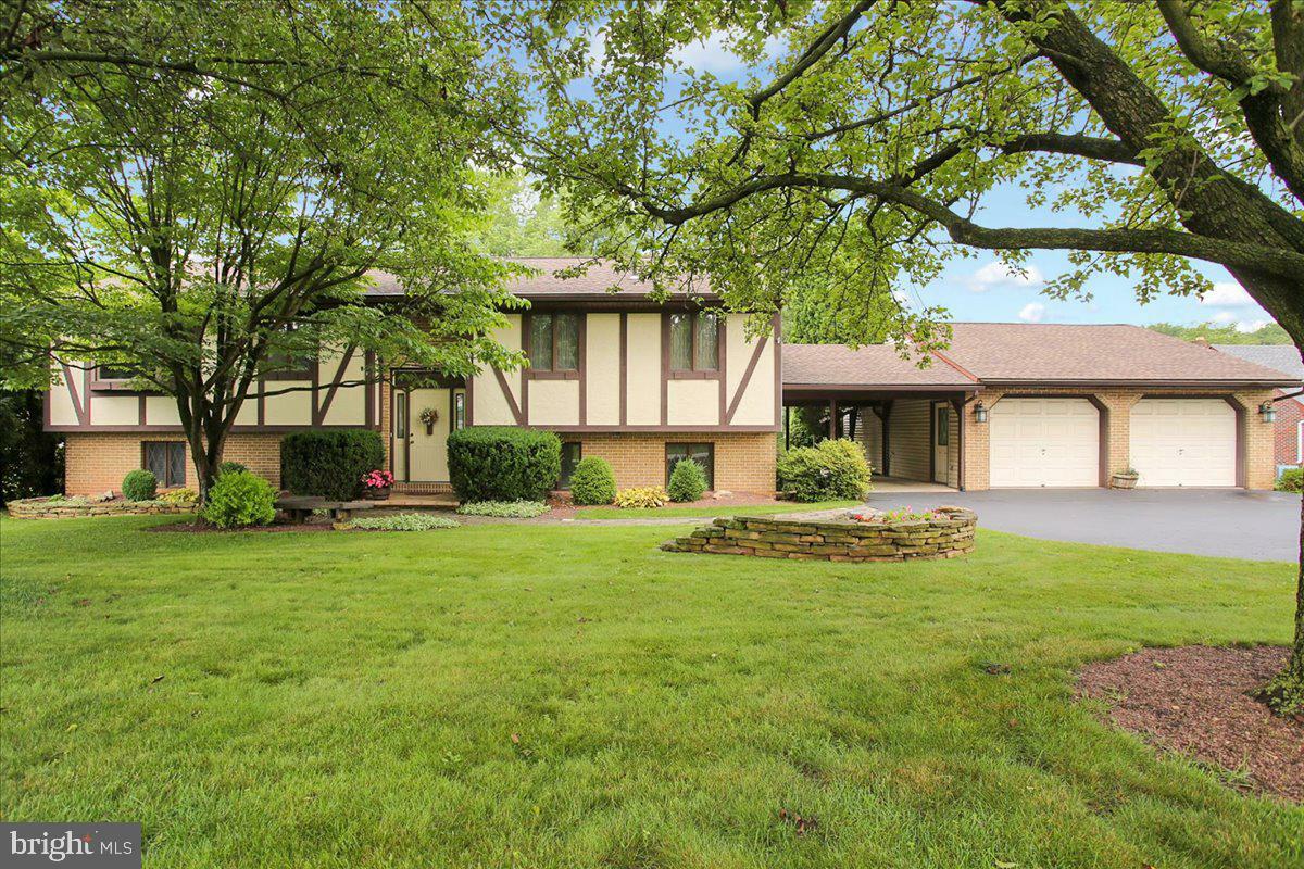 Property Photo:  810 Gibraltar Road  PA 19606 