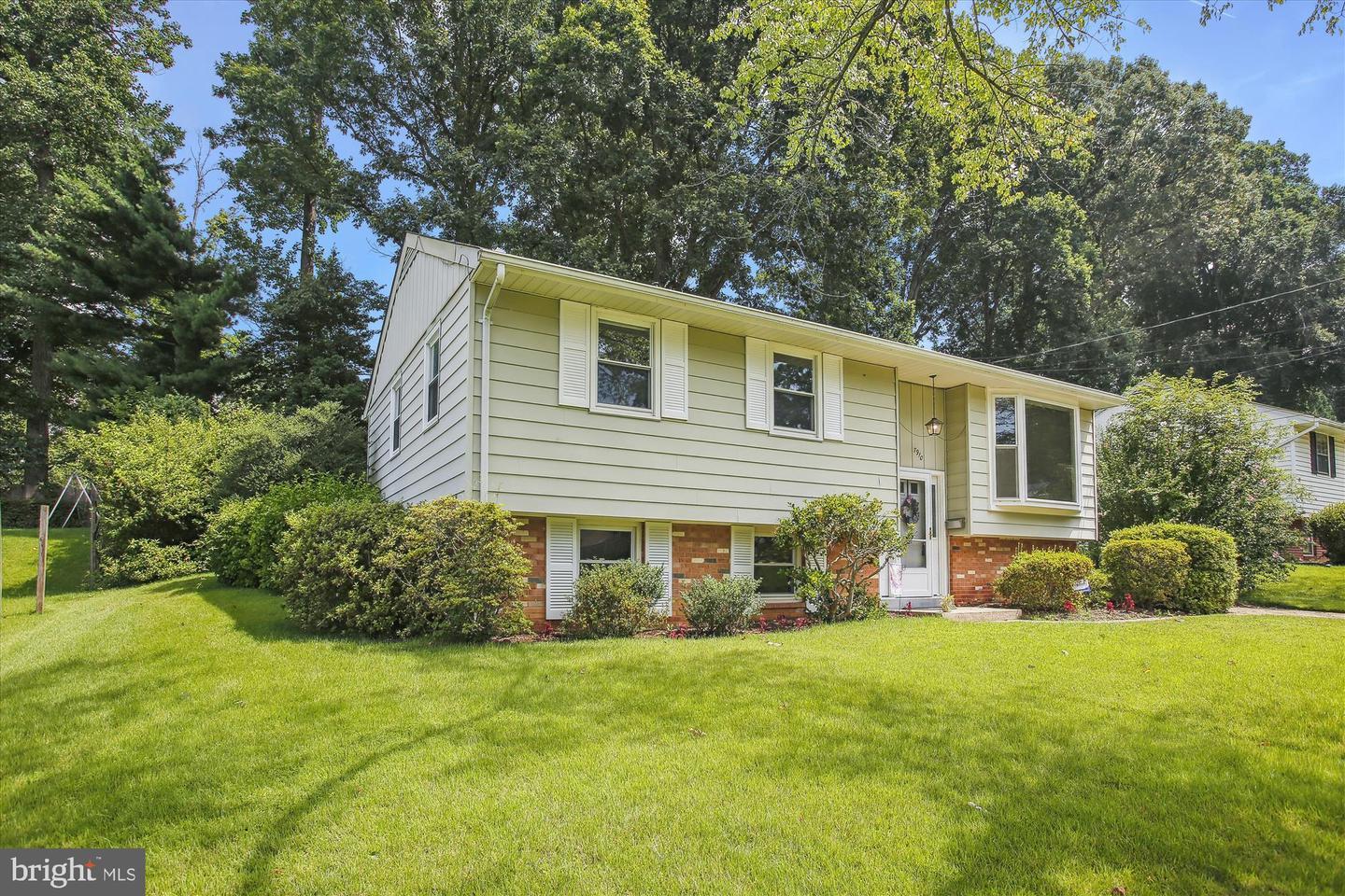 7910 Gosport Lane  Springfield VA 22151 photo
