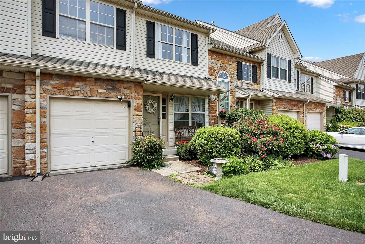 Property Photo:  1102 Duchess Court  PA 19468 