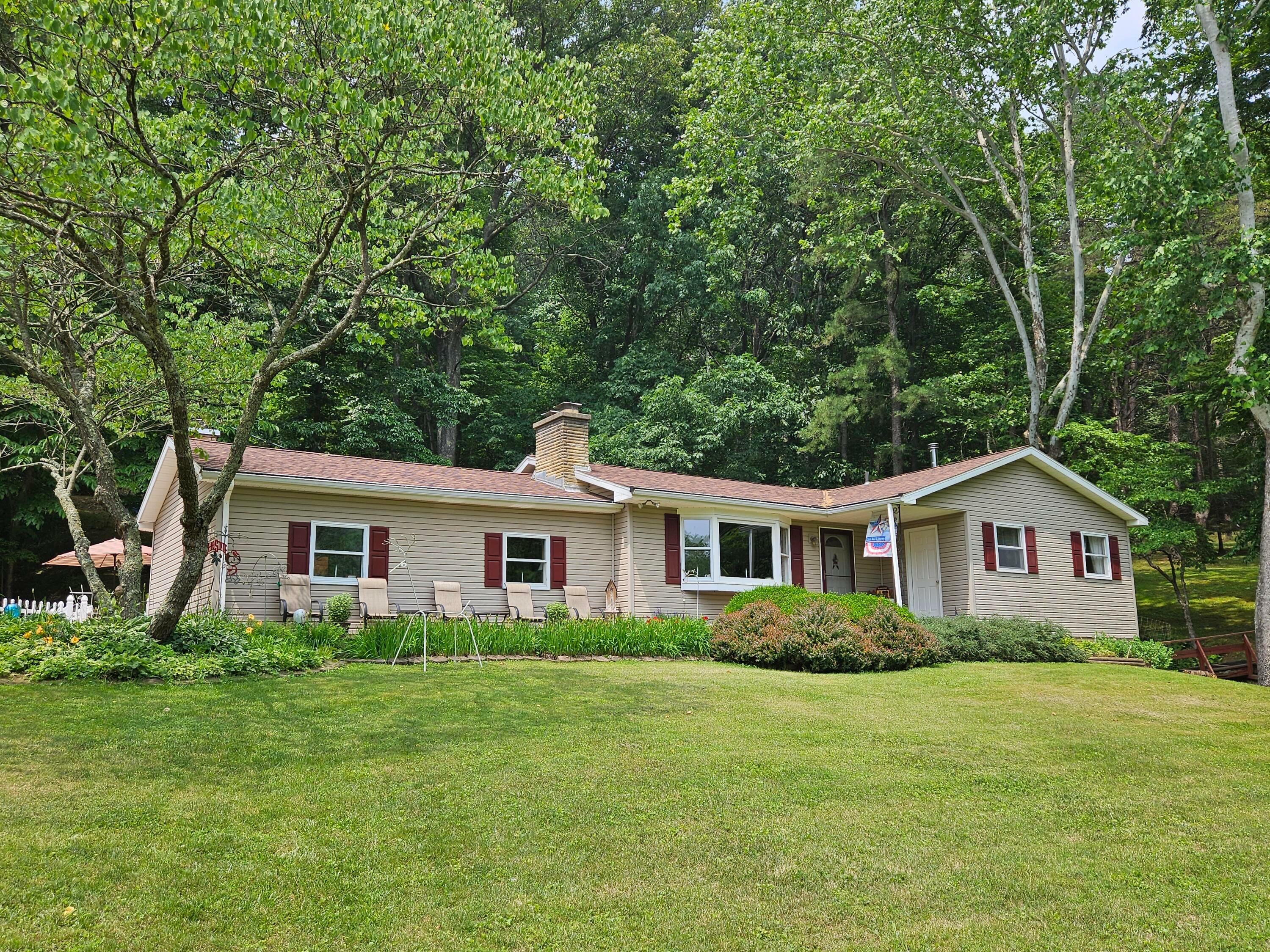 Property Photo:  4480 Paradise Road  OH 43155 