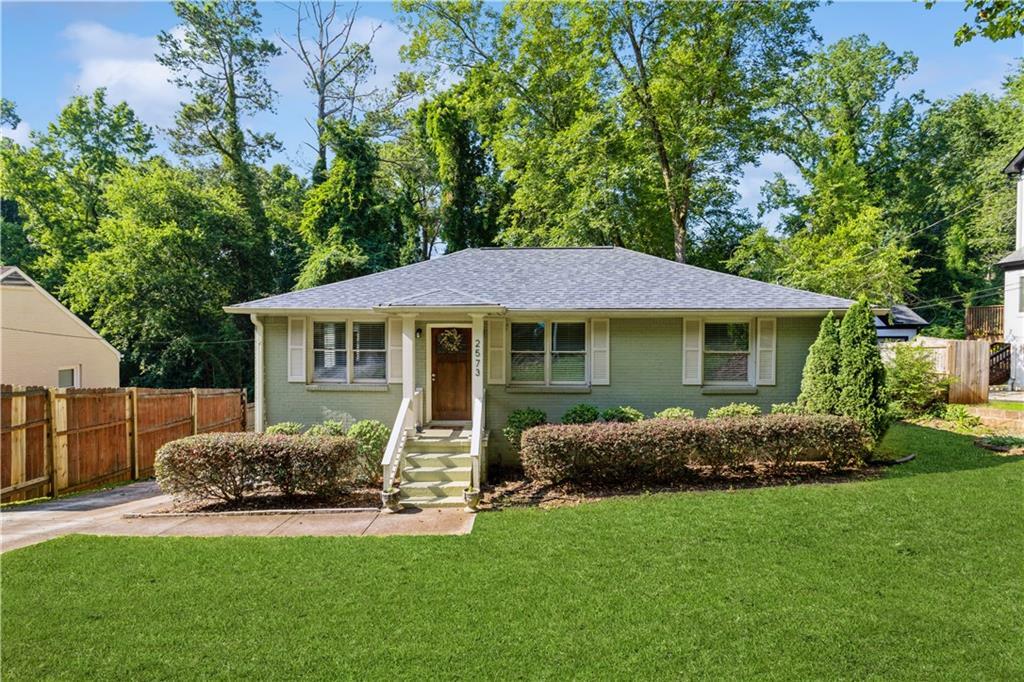 Property Photo:  2573 E Tupelo Street SE  GA 30317 