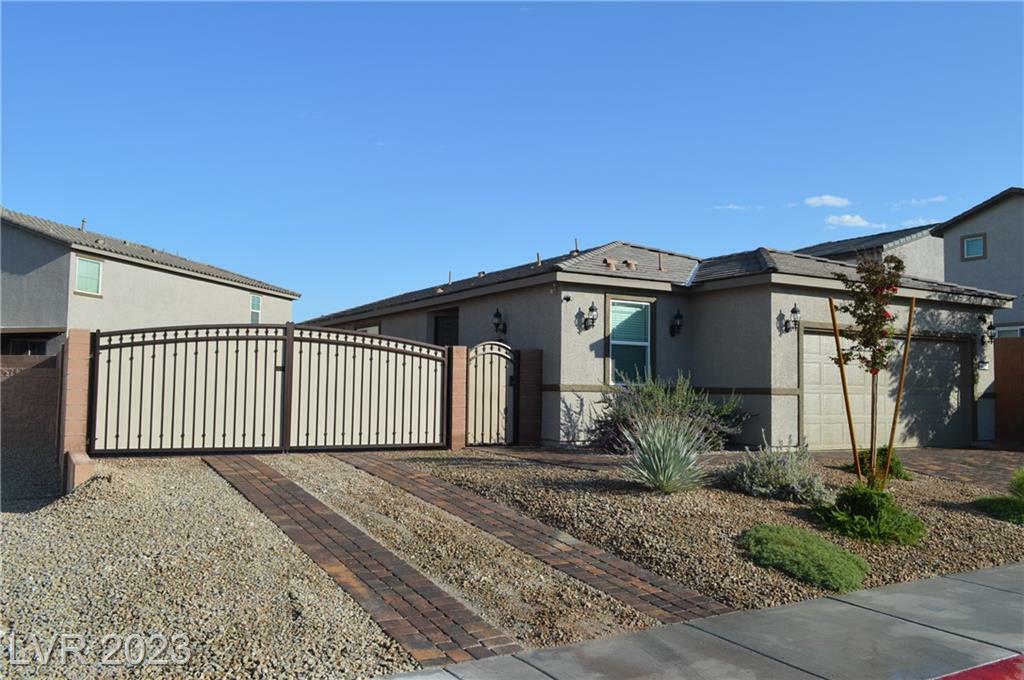 Property Photo:  6111 Castle Gardens Avenue  NV 89130 