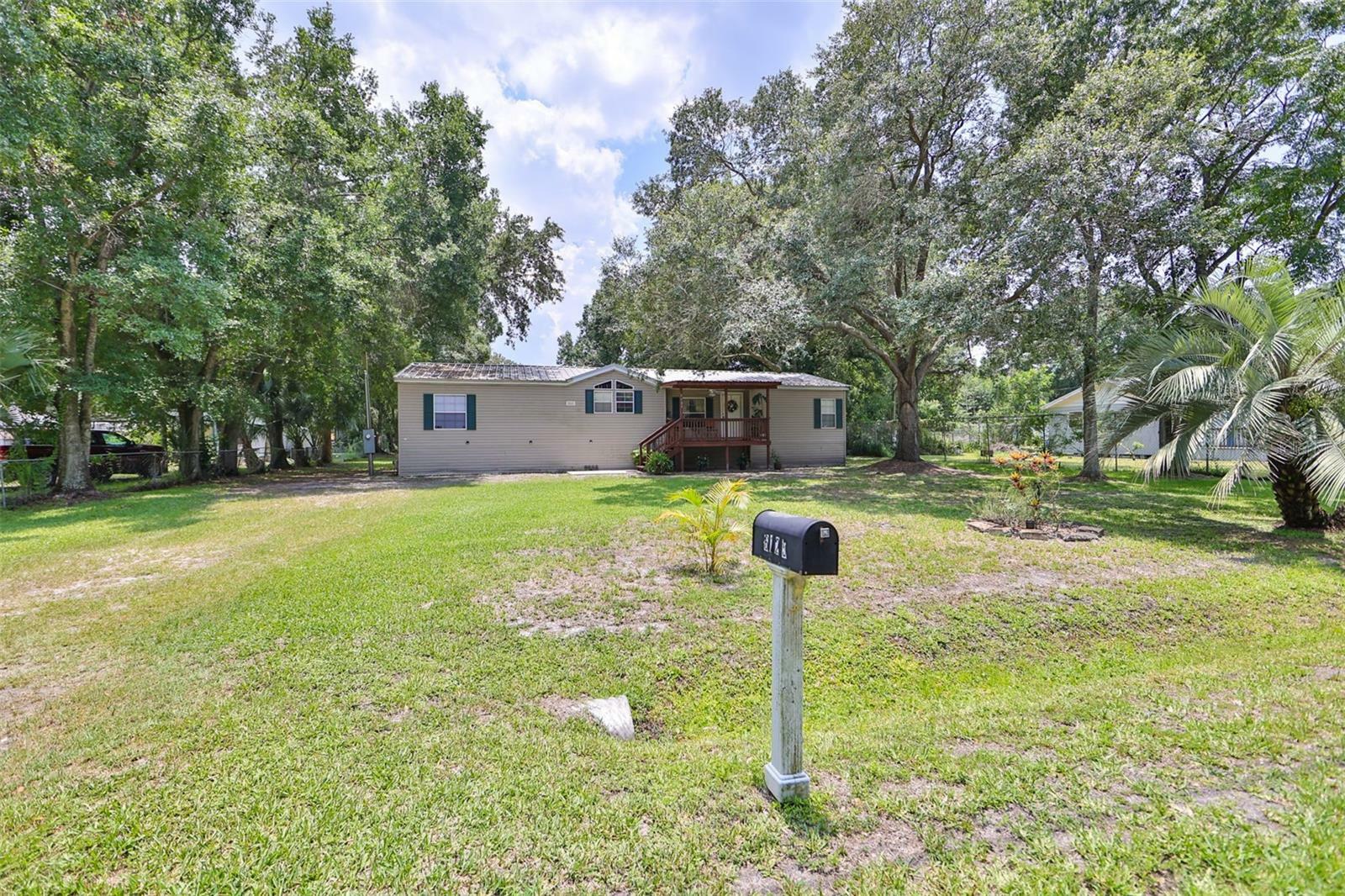 Property Photo:  6125 Shirley Avenue  FL 33534 