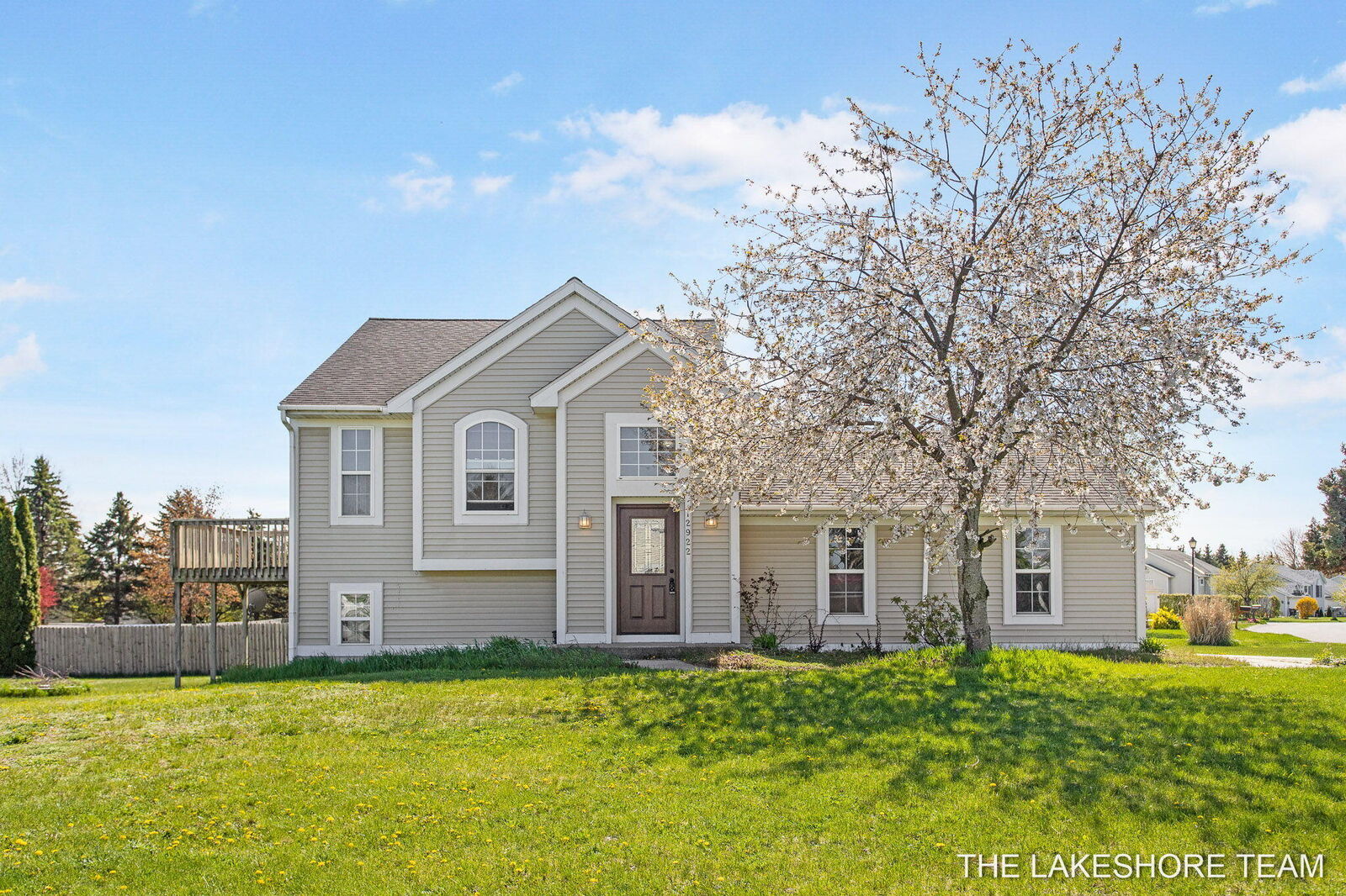 Property Photo:  12922 Thistlewood Lane  MI 49424 