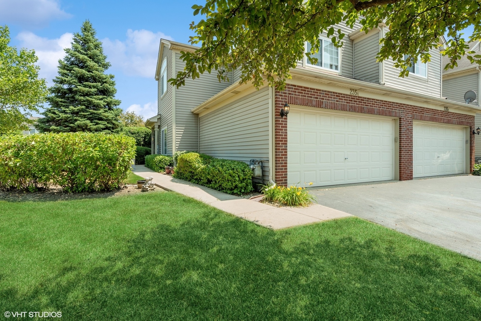 Property Photo:  235 Courtland Drive A  IL 60177 