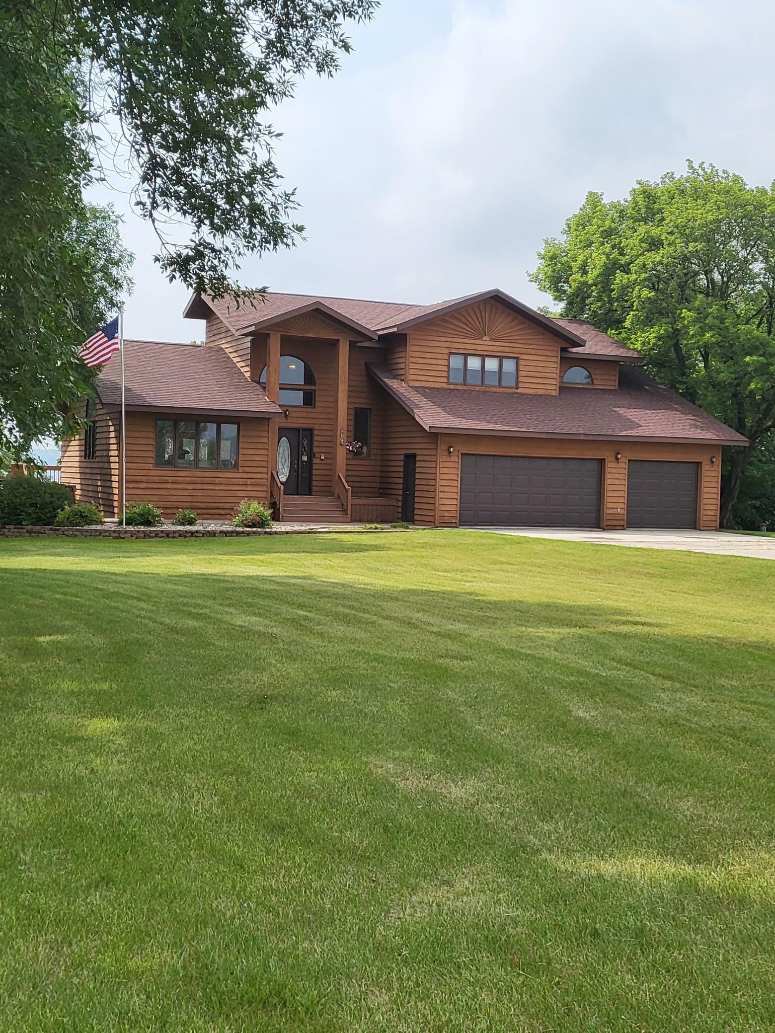 Property Photo: 43664 Boedigheimer Drive N MN 56573