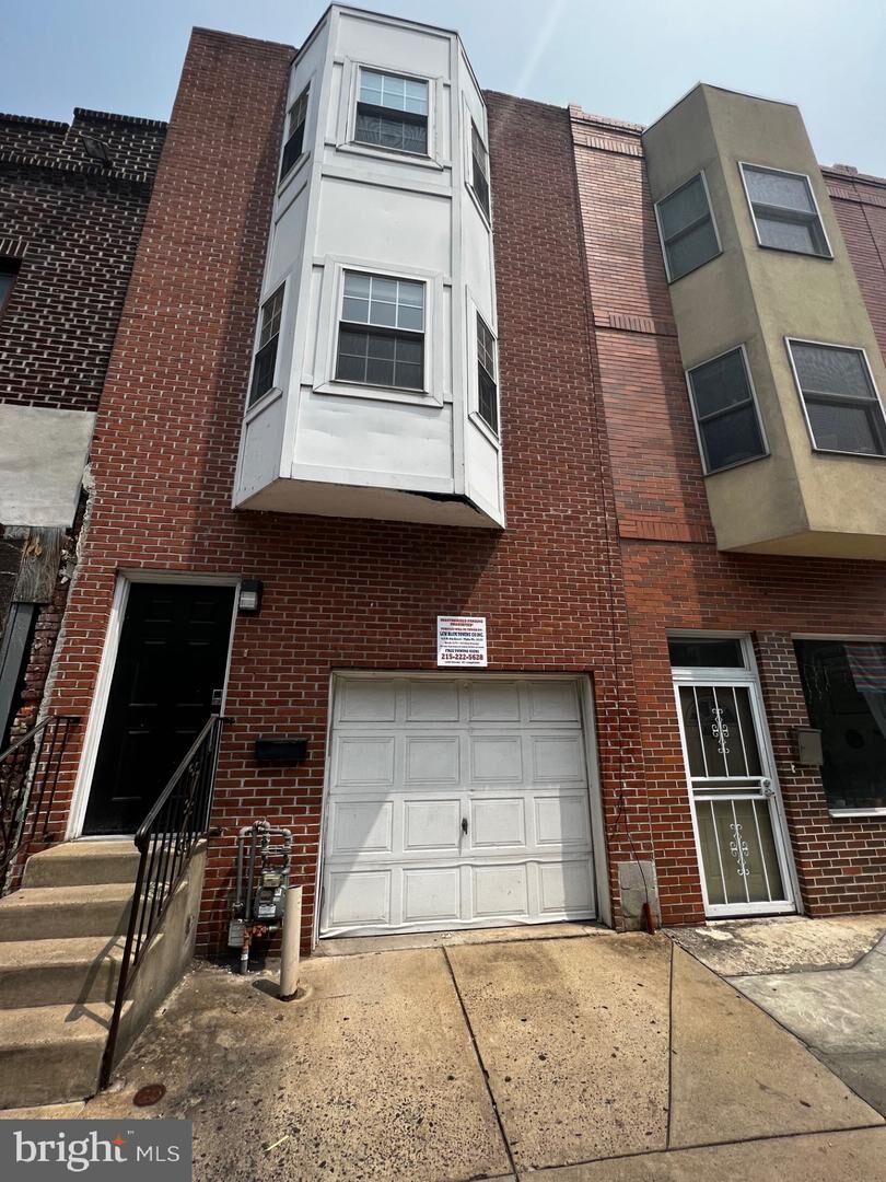 Property Photo: 1321 South Street PA 19147