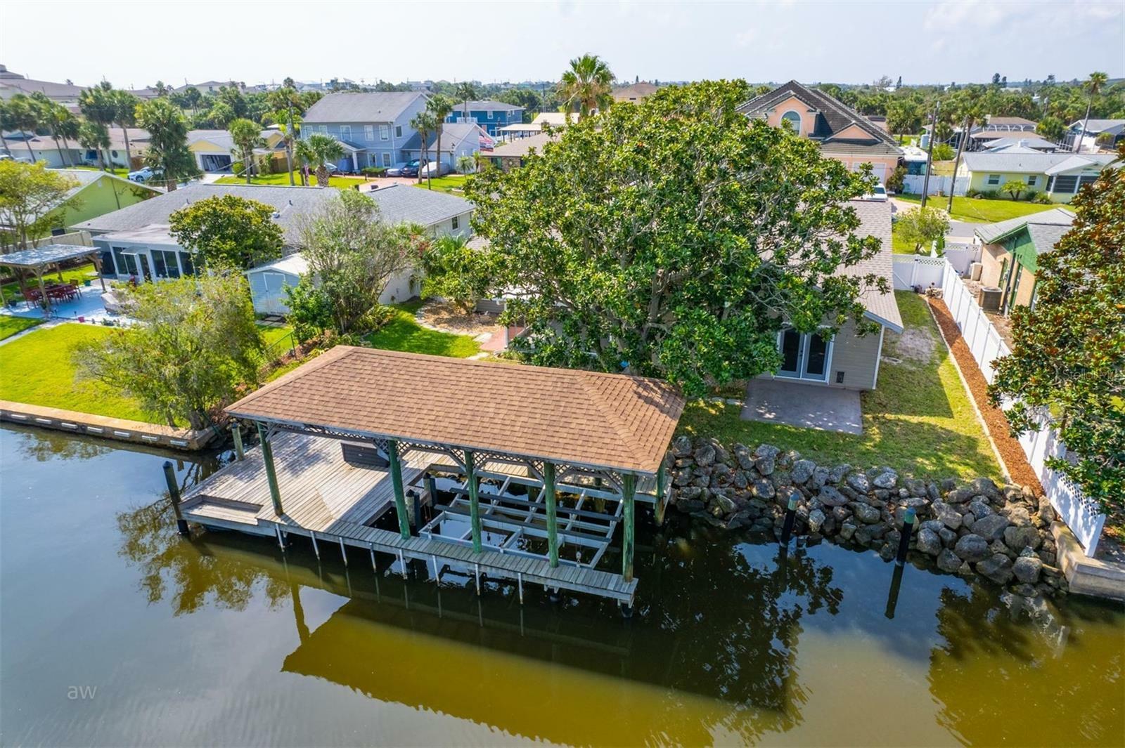 Property Photo:  318 N 11th Street  FL 32136 