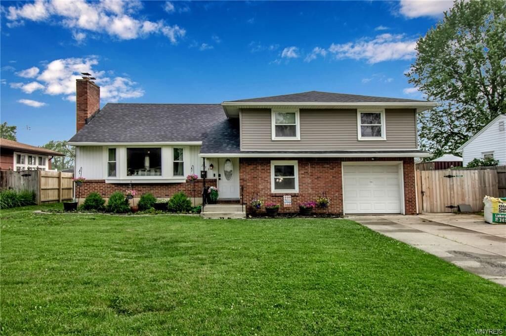 Property Photo:  223 Hennepin Road  NY 14072 