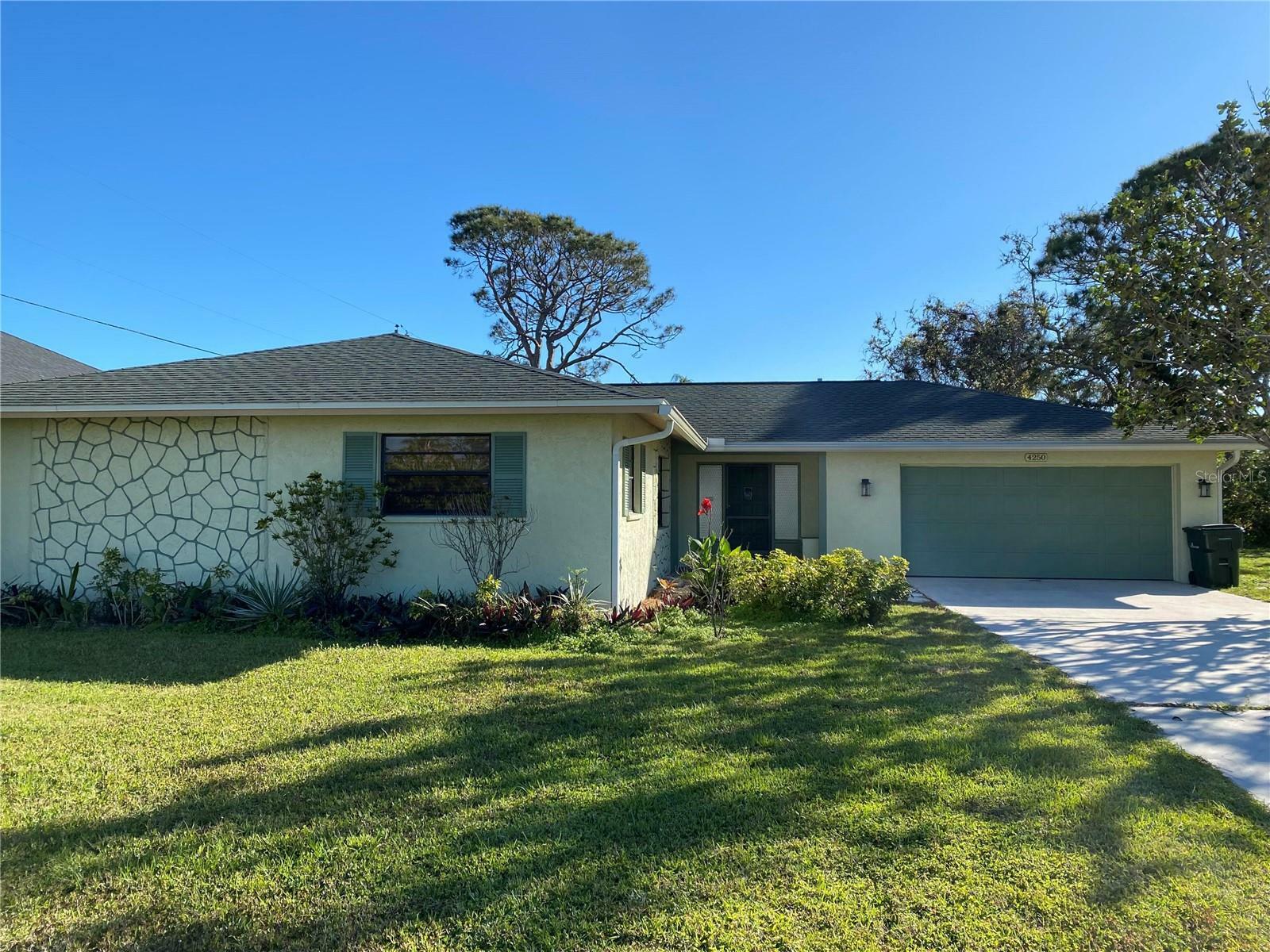 Property Photo: 4250 Shamrock Drive FL 34293