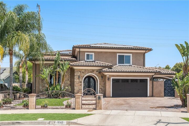 Property Photo:  1167 E Brookport Street  CA 91724 