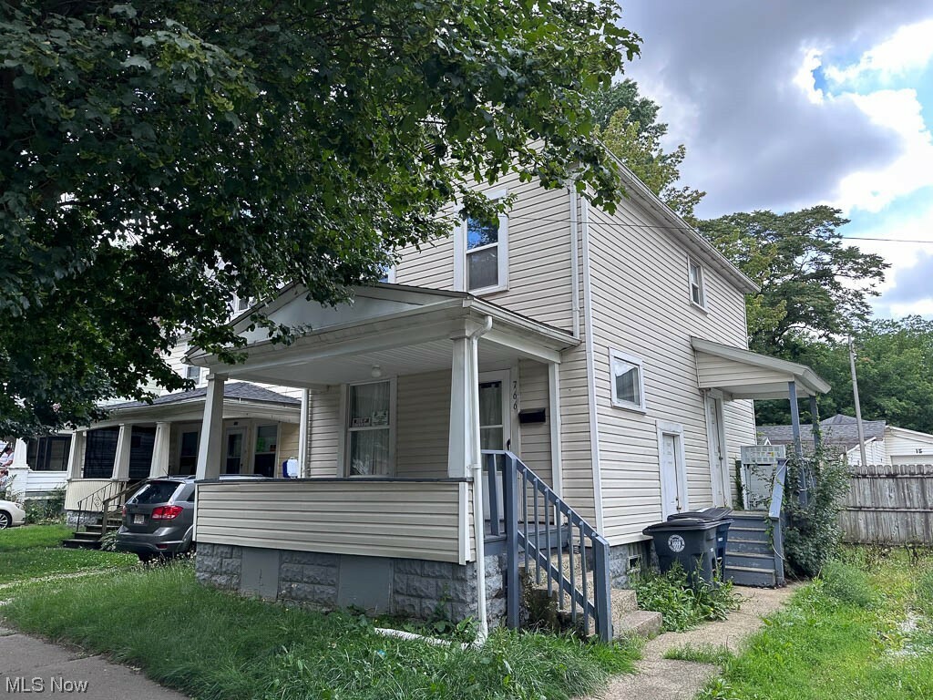 Property Photo: 766 Beardsley Street OH 44311