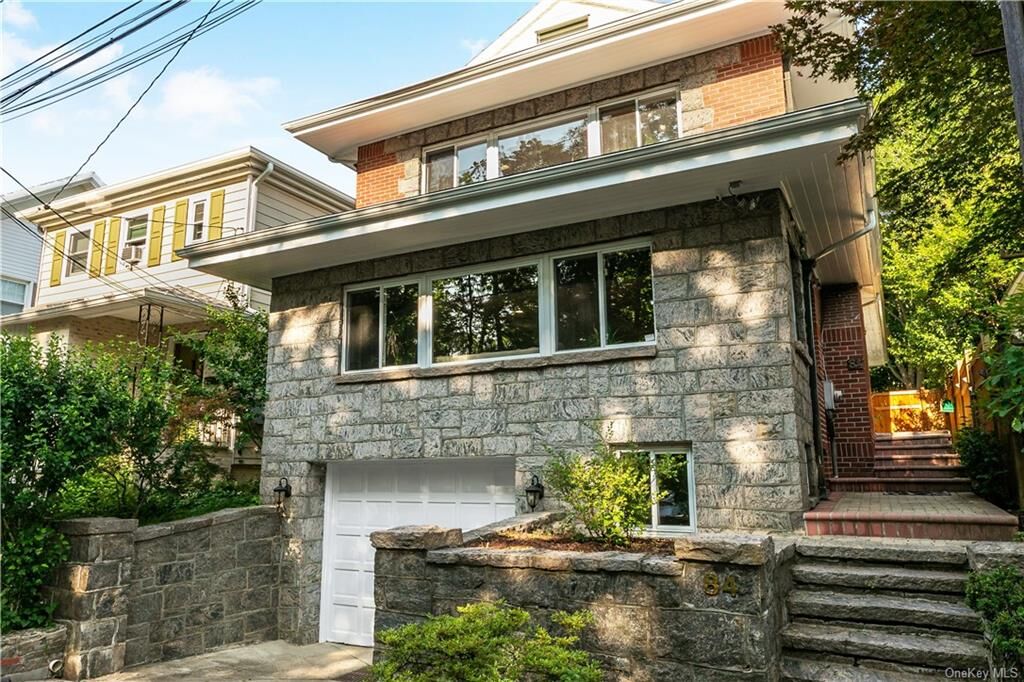 Property Photo:  84 Sunnyside Avenue  NY 10591 