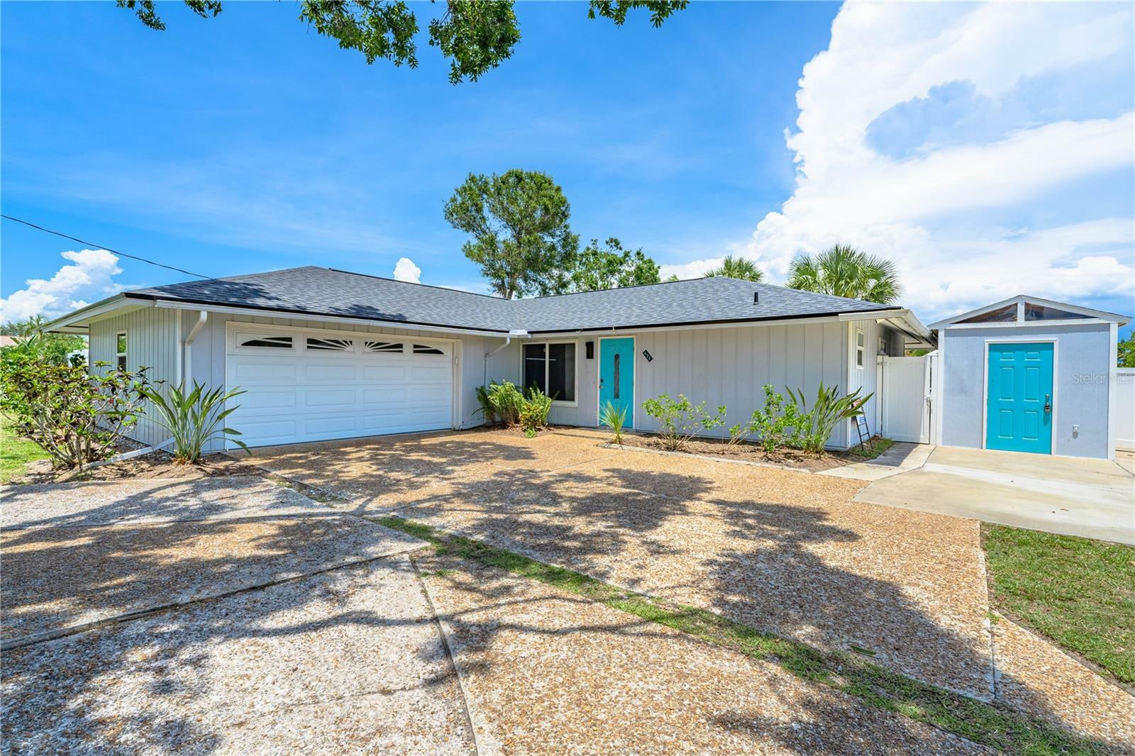 Property Photo:  624 Albee Farm Road N  FL 34275 