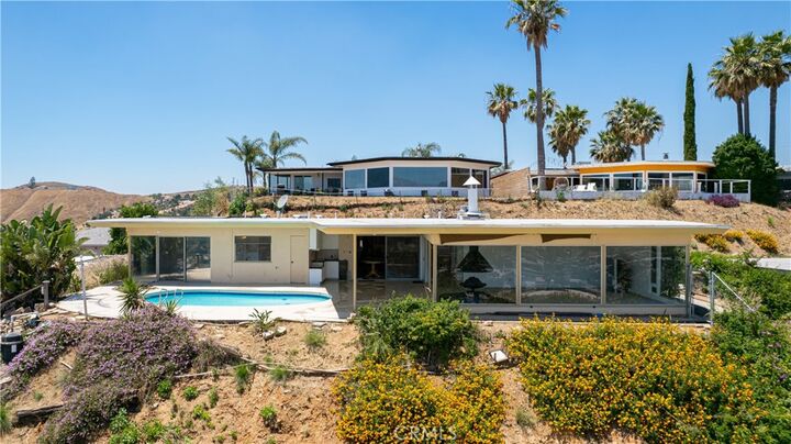Property Photo: 505 Edgerton Drive CA 92405