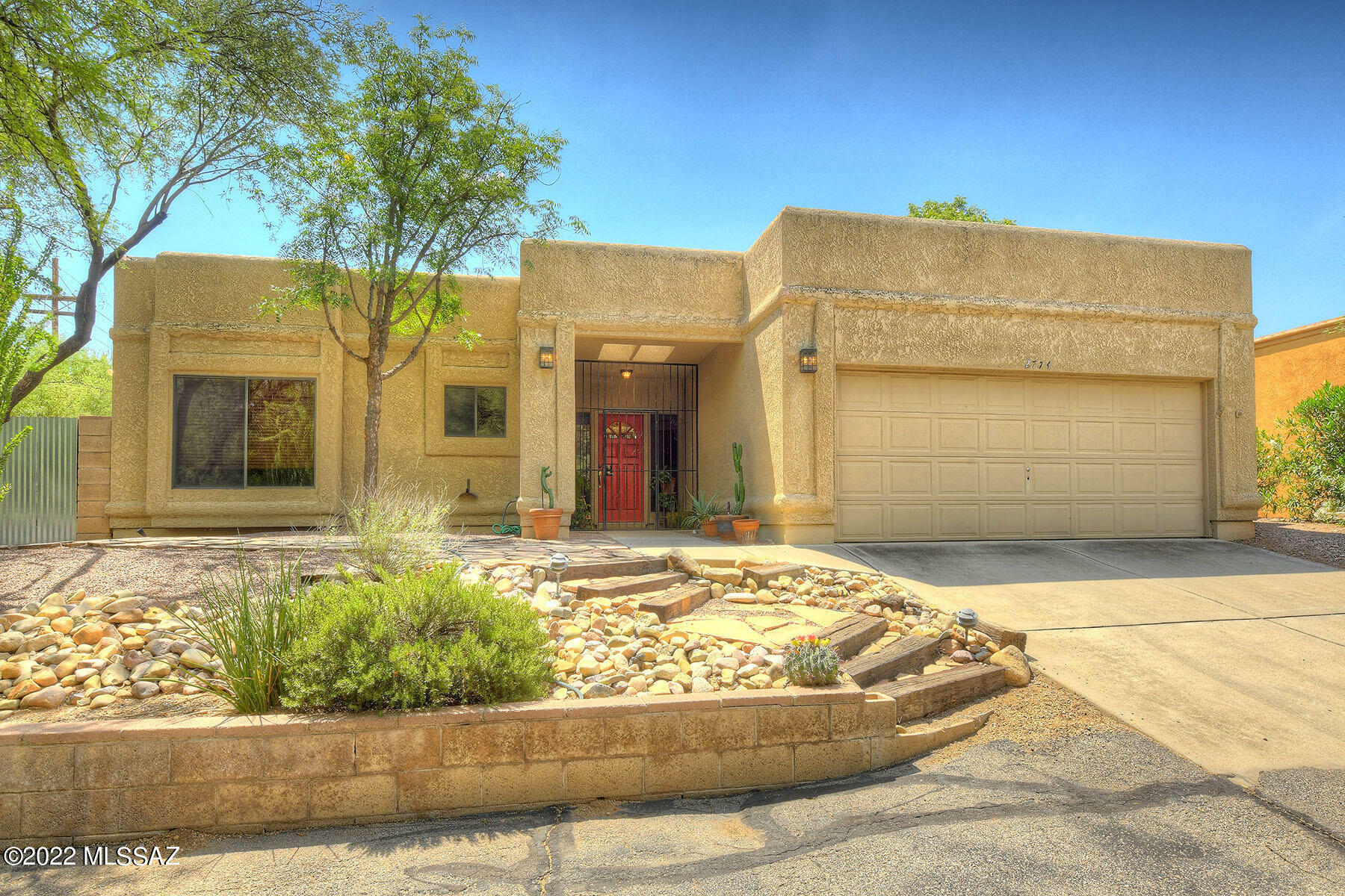 Property Photo:  2774 N Dos Mujeres Avenue  AZ 85715 