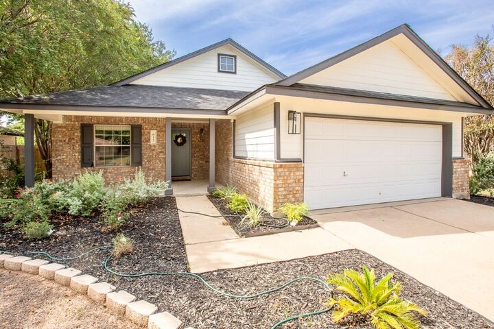 Property Photo: 617 Barbara Way TX 78602