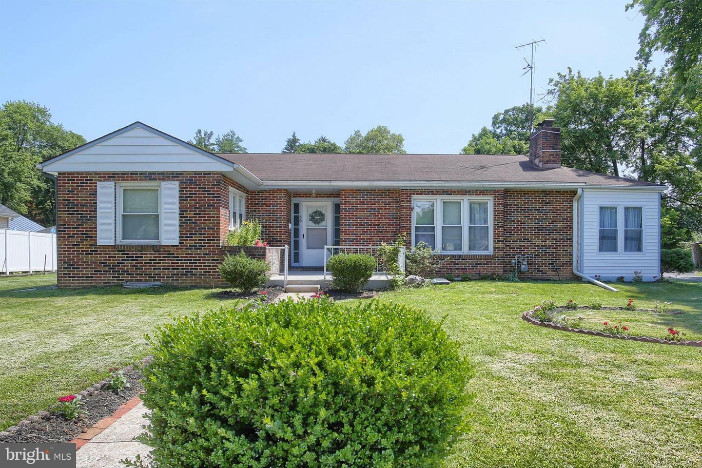 Property Photo: 56 E Willow Street PA 17013