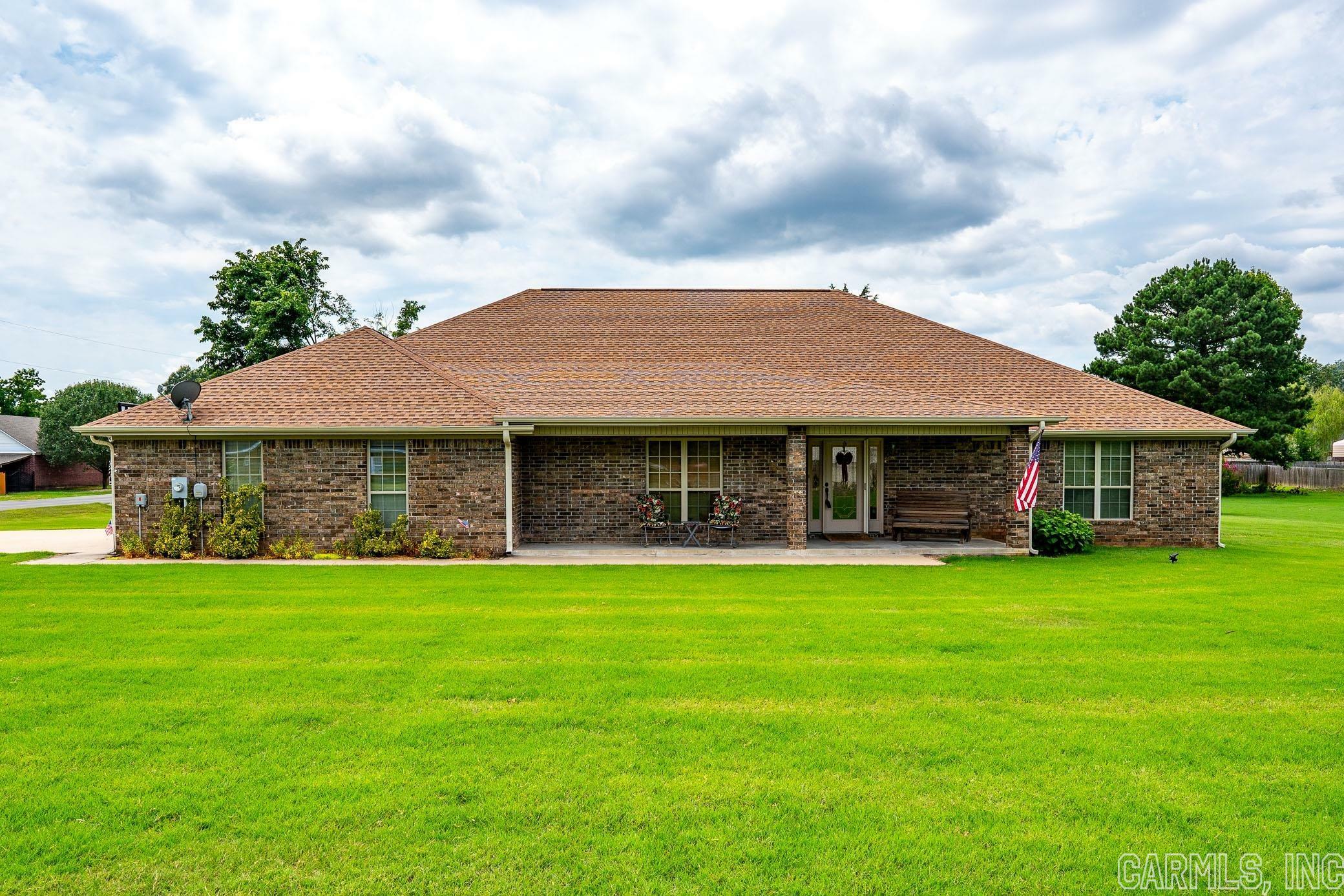 Property Photo:  32 Northlake Drive  AR 72034 