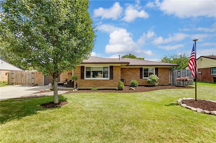 1104 Hollendale Drive  Dayton OH 45429 photo