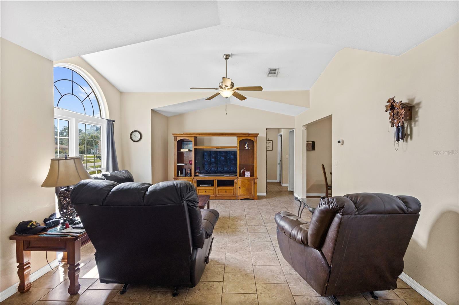 Property Photo:  1347 Comerwood Drive  FL 32738 