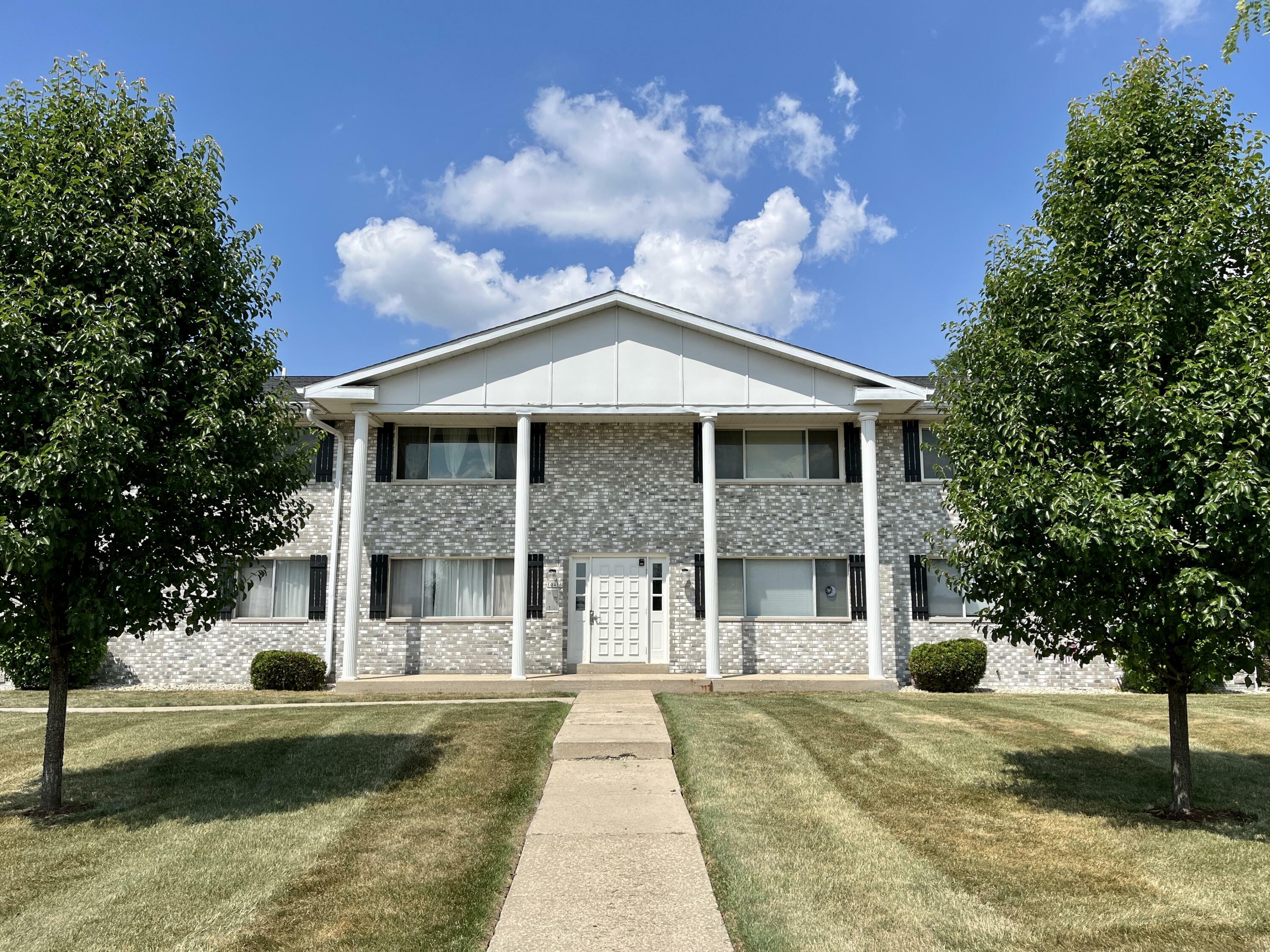Property Photo: 10416 W Whitnall Edge Ct 104 WI 53132