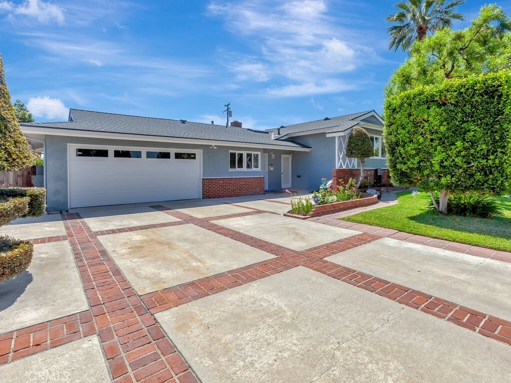 Property Photo:  224 N New Avenue  CA 92806 