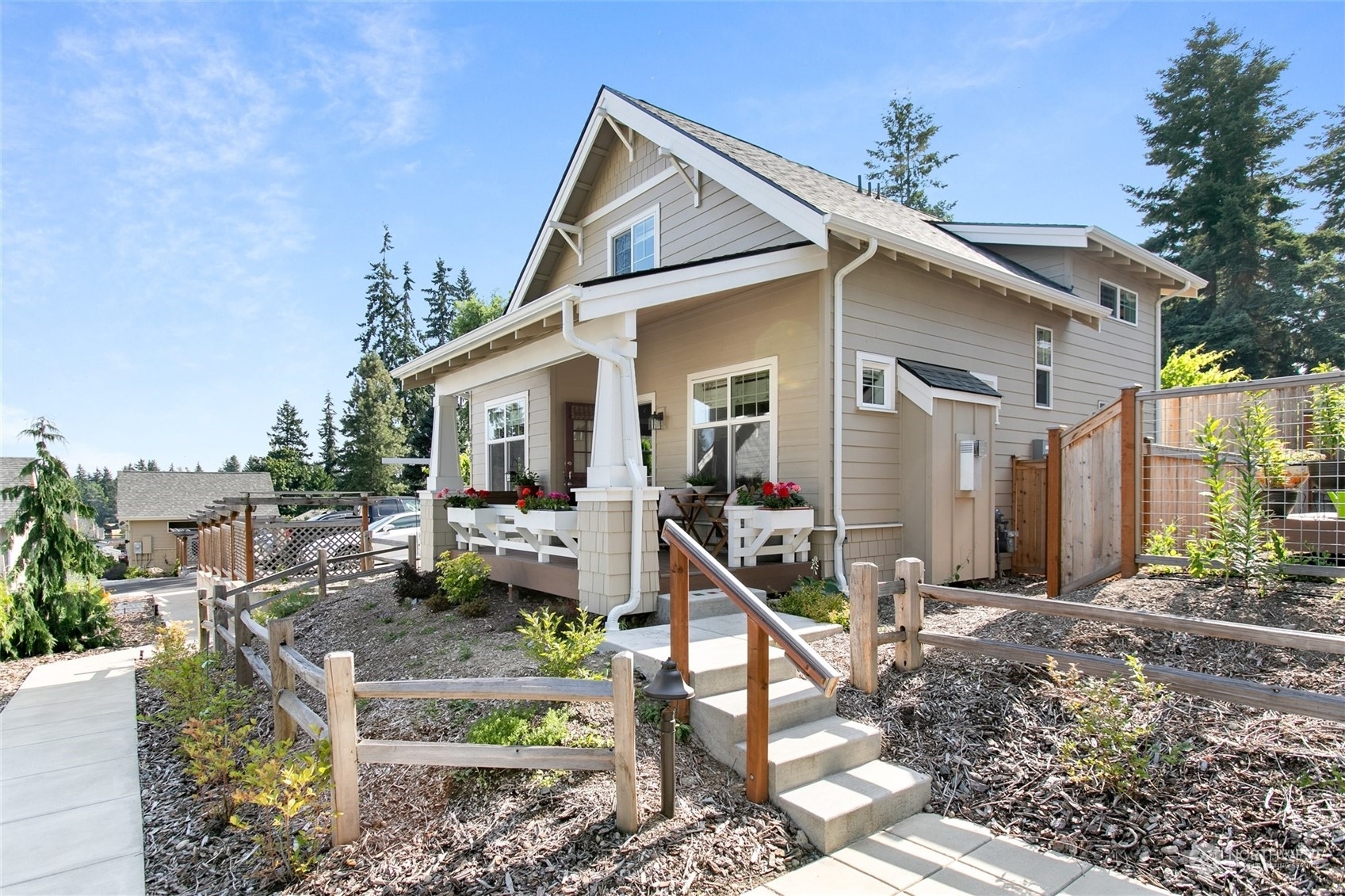 Property Photo: 30925 6th Lane SW WA 98023