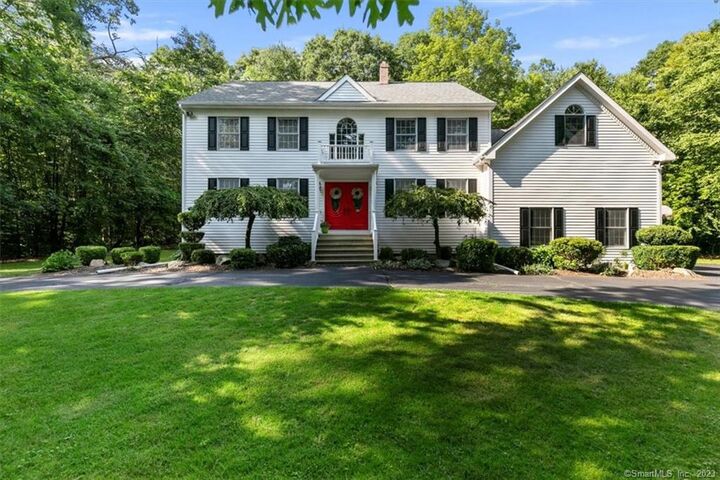 25 Coachman Lane  Bethany CT 06524 photo