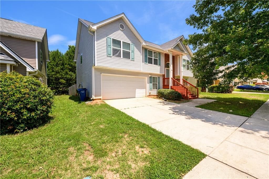 Property Photo: 3209 Meadow Point Drive GA 30039