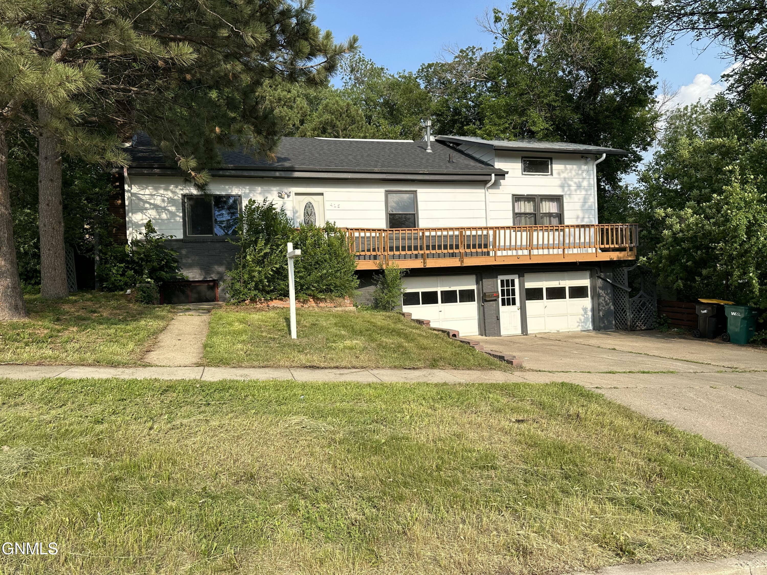 Property Photo:  415 N Bell Street  ND 58501 