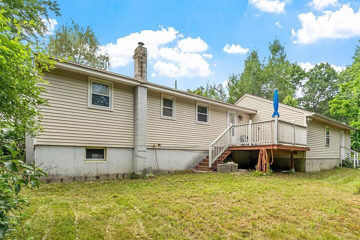 Property Photo: 9 Canterbury Way NH 03054