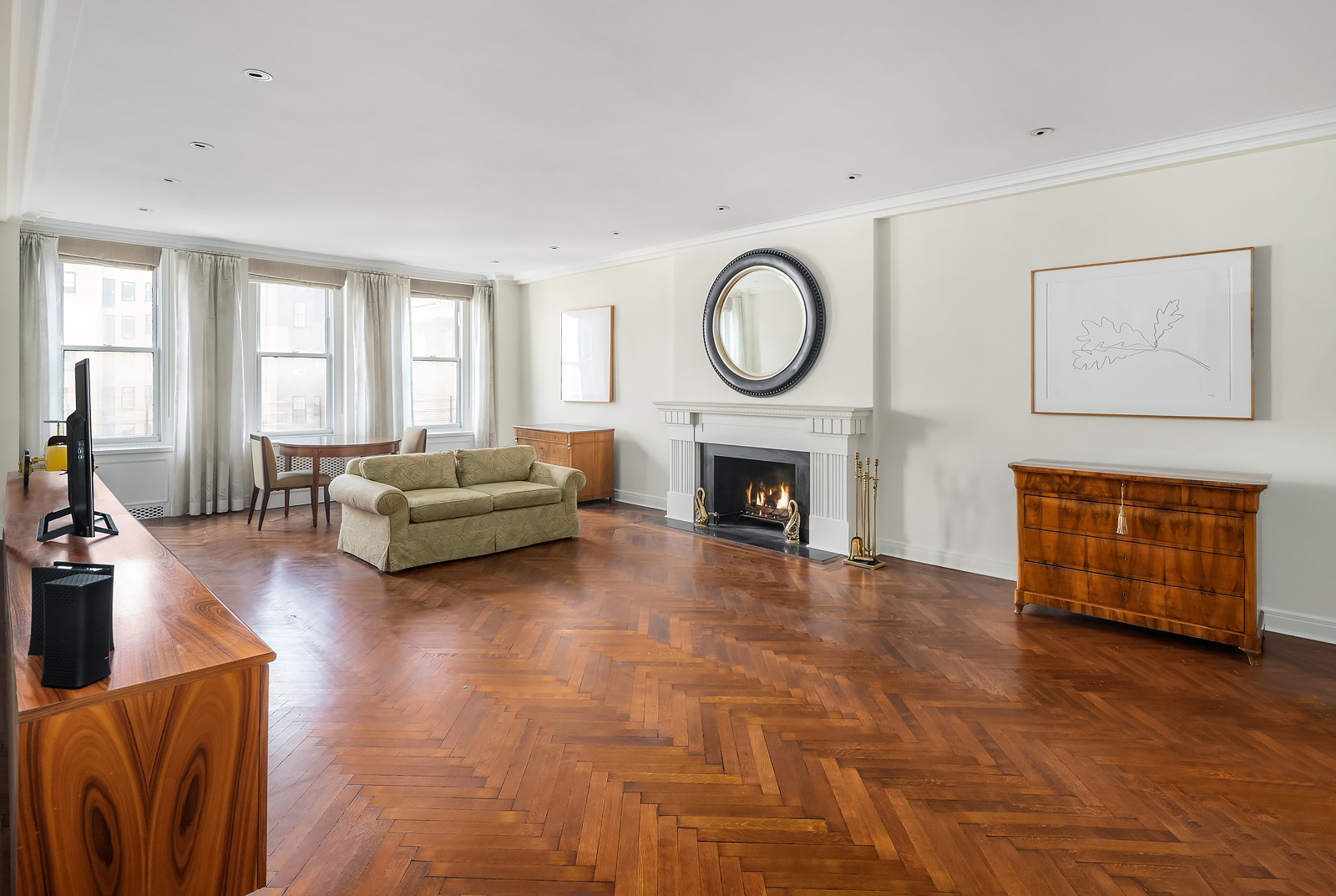 Property Photo: 784 Park Avenue 12C NY 10021