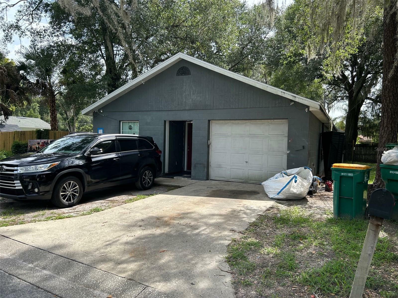 Property Photo:  403 Benton Lane  FL 32726 