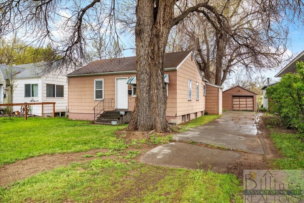 Property Photo: 1136 Howard Ave MT 59102