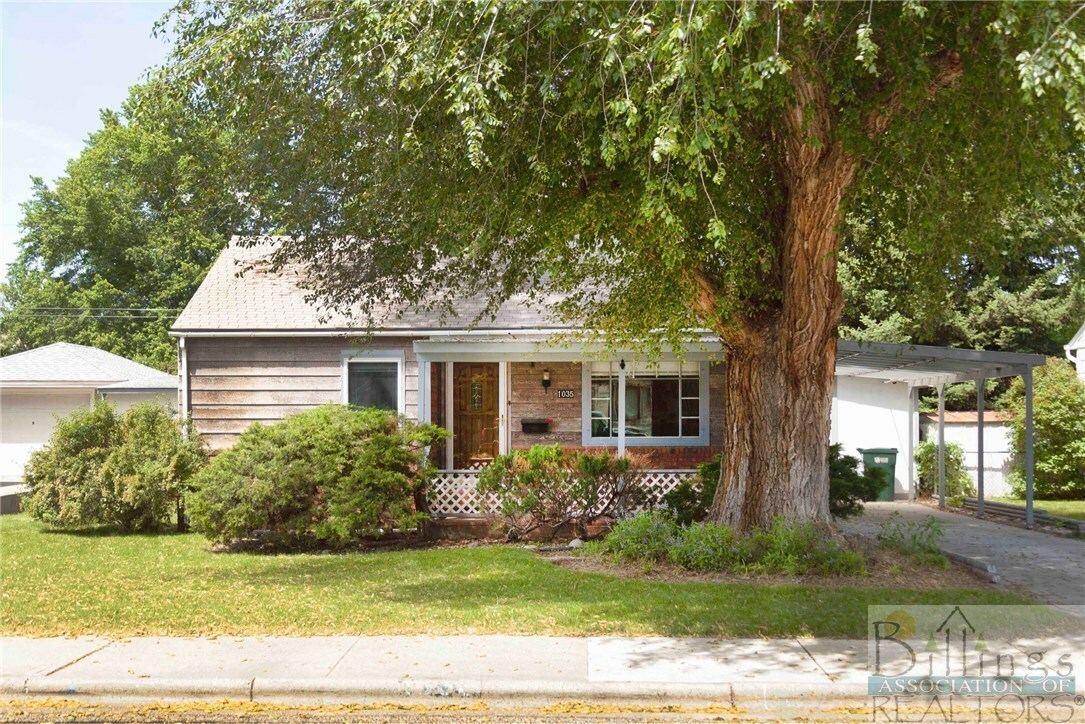 Property Photo:  1035 Avenue E  MT 59106 