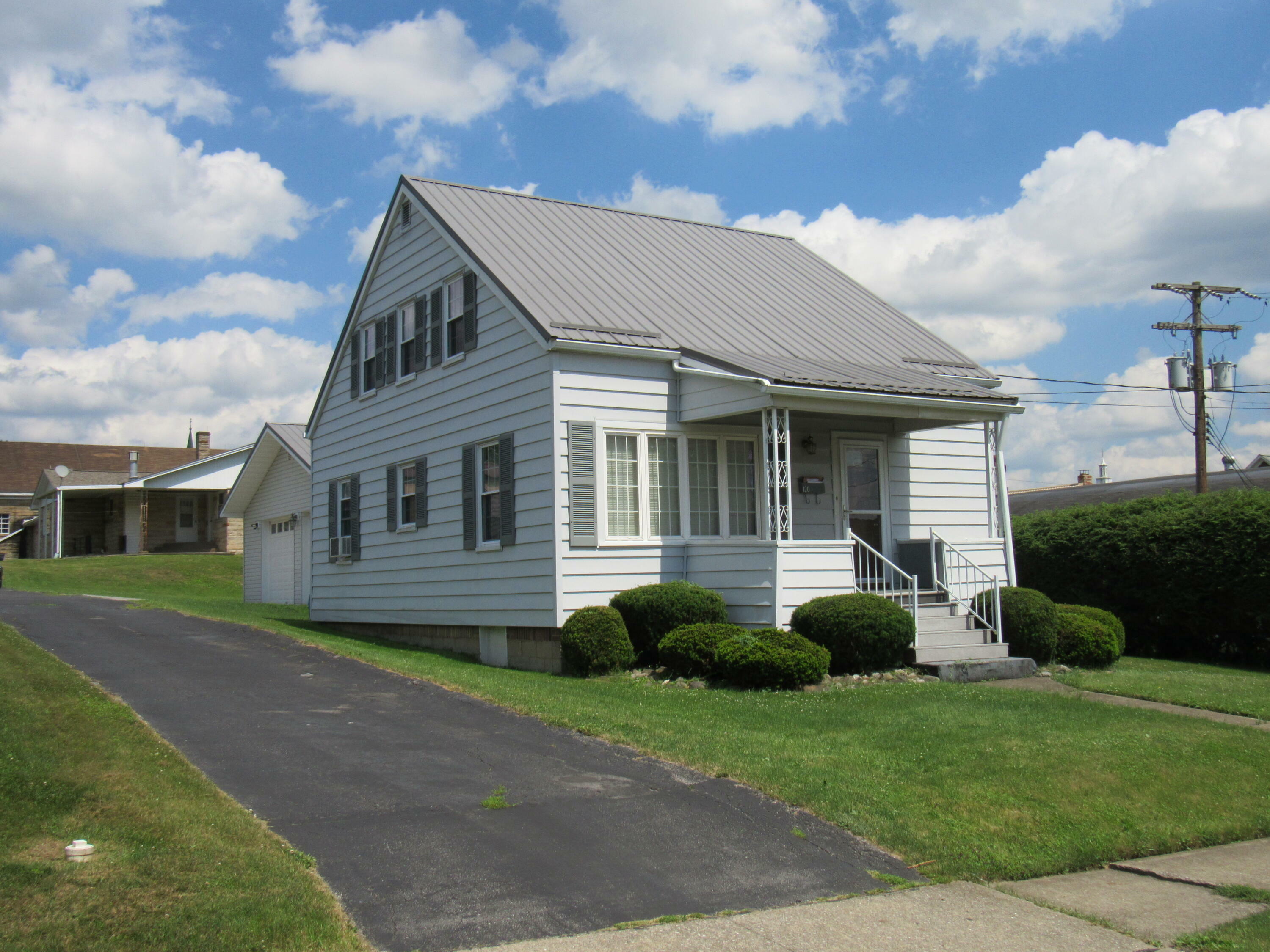 Property Photo:  120 N Park St  PA 15865 