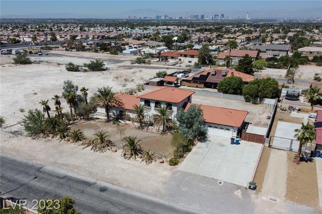 Property Photo: 121 Spanish Drive NV 89110