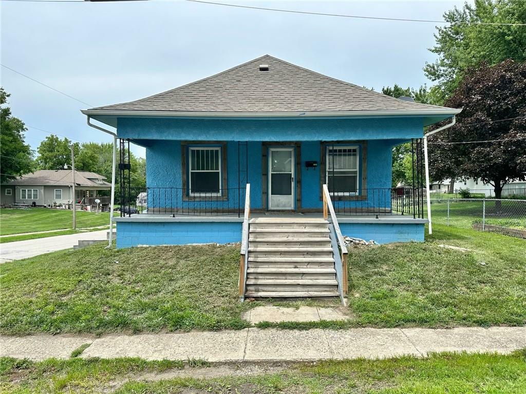 Property Photo:  213 W 15th Street  MO 64683 